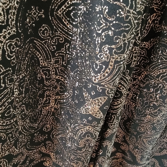 NWT Le Chateau sparkle halter dress, size xxl. Colour black/rose gold - Picture 5 of 6